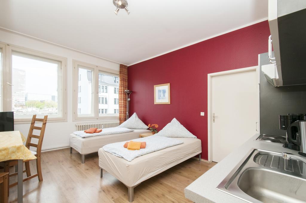 City-Appartements Nordkanalstrasse - Monteurunterkunft Hamburg Ruang foto