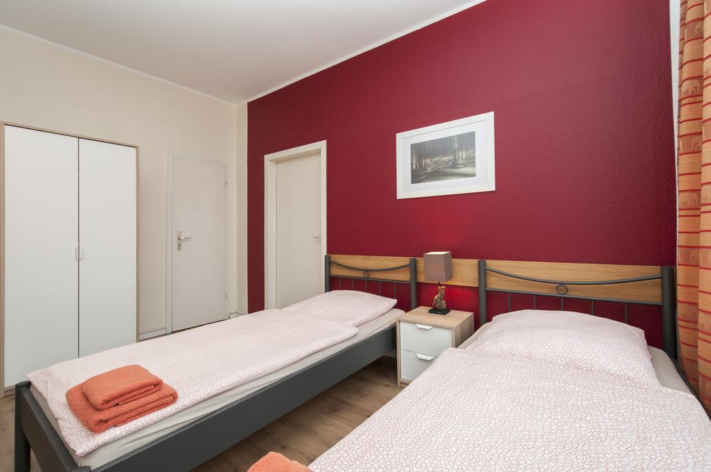 City-Appartements Nordkanalstrasse - Monteurunterkunft Hamburg Ruang foto