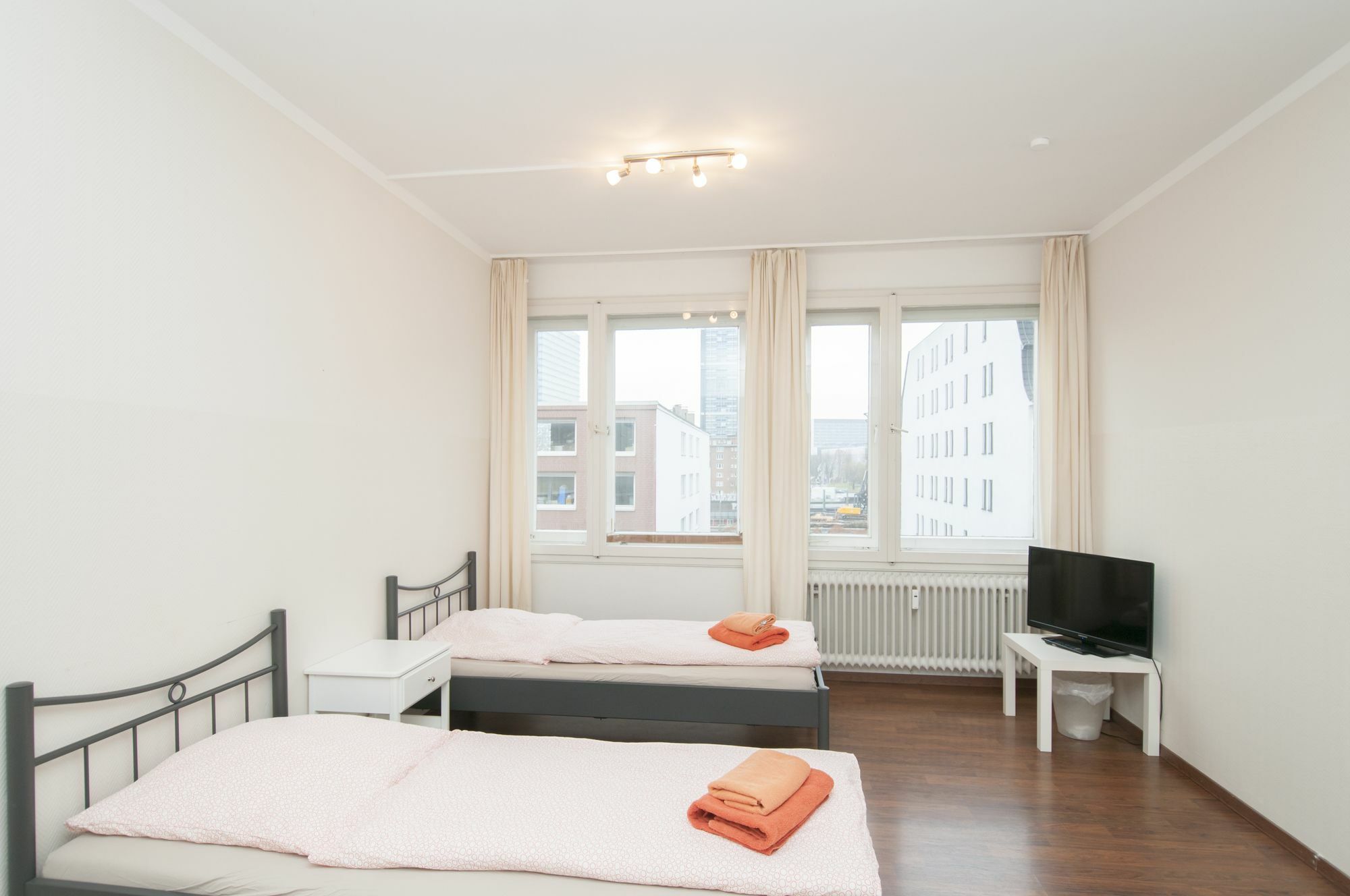 City-Appartements Nordkanalstrasse - Monteurunterkunft Hamburg Bagian luar foto